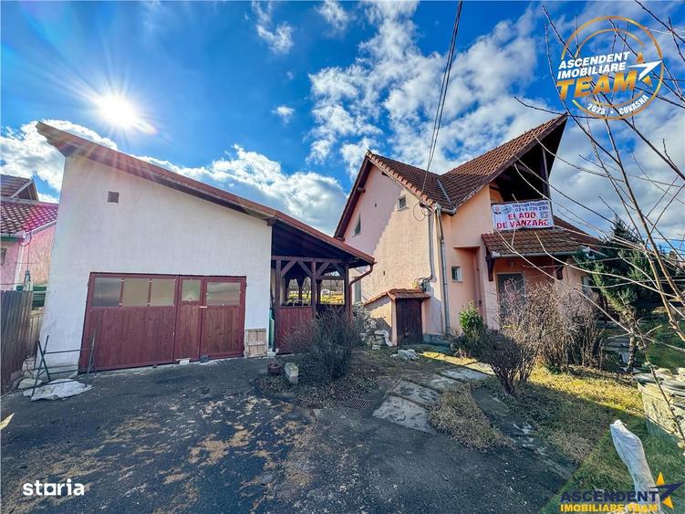 Pretabila si pentru 2familii:Vila duplex, Chilieni, Sfantu Gheorghe,6 - 19