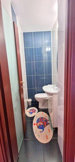 Apartament cu 3 camere decomandat, mobilat în Faleza Nord