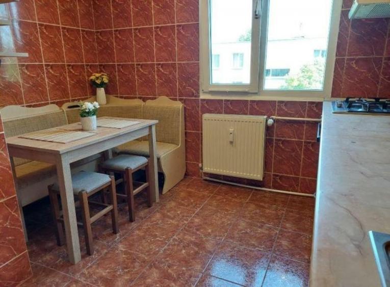 Apartament cu 4 camere decomandat în 1 Decembrie 1918