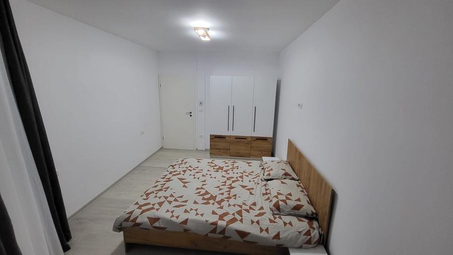 Apartament cu 2 camere semidecomandat, mobilat în Soarelui — fotografia 1