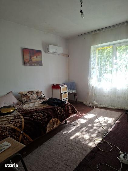 Casă cu 3 camere cu Teren 3000 Mp în Vârvor
