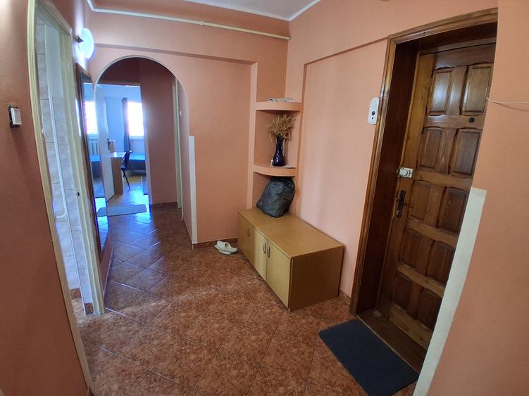 Apartament cu 3 camere decomandat în Păcurari
