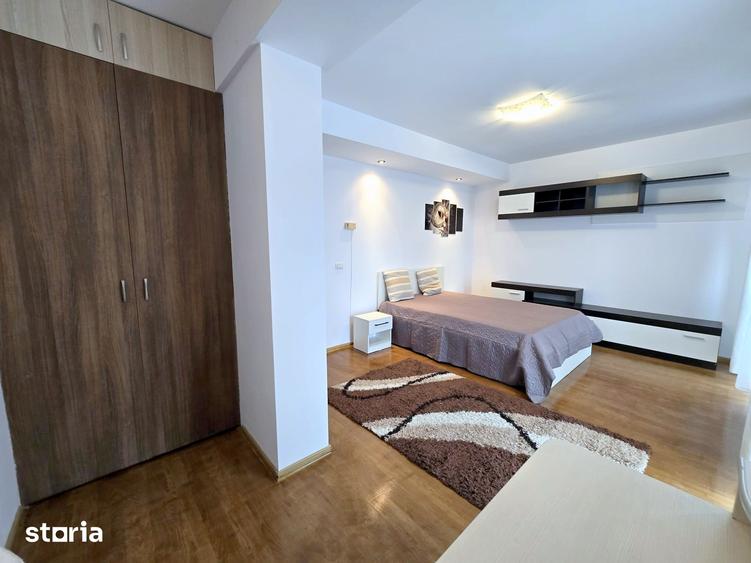 Garsonieră decomandată, mobilată în Bună Ziua