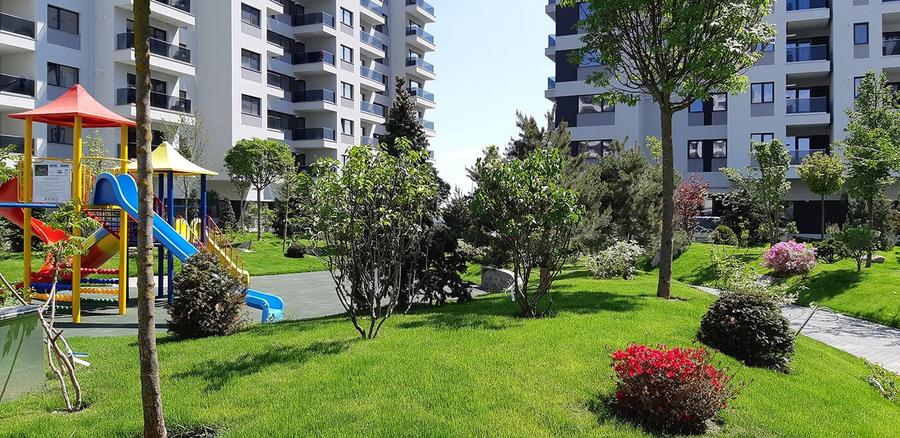 Apartament cu 3 camere semidecomandat în Pipera