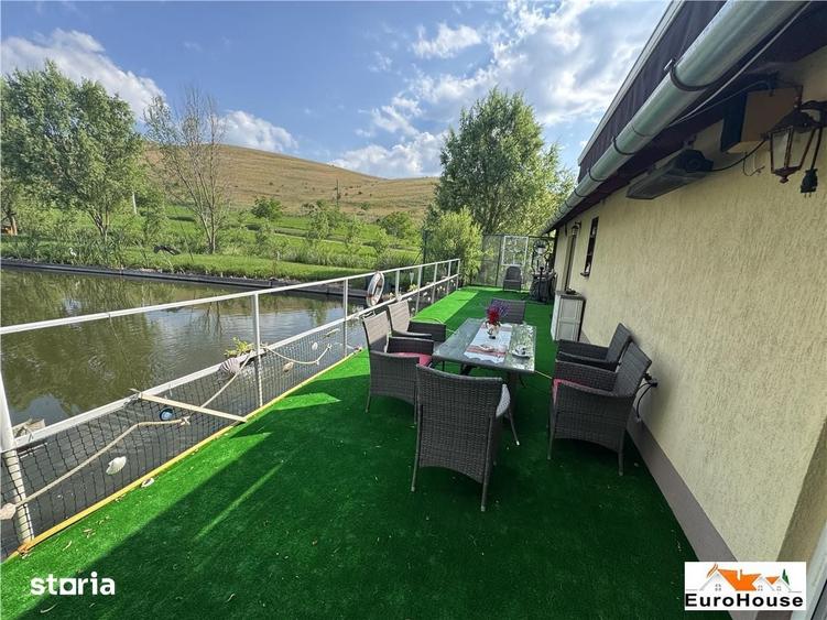 Casă cu 5 camere cu Teren 7140 Mp în Est