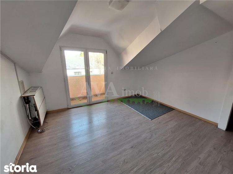 Casă cu 6 camere cu Teren 400 Mp în Central