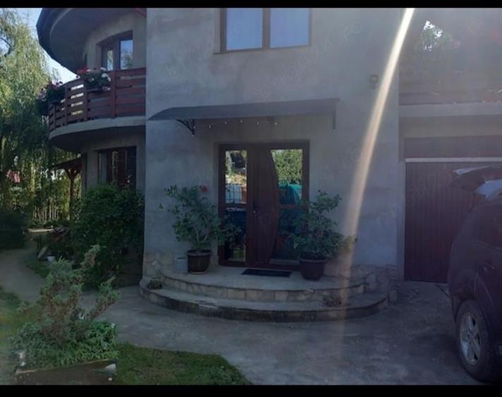 Casă individuală cu 5 camere cu Teren 850 Mp în Sud