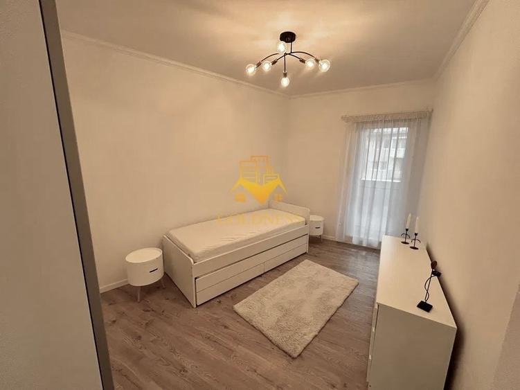 Apartament cu 3 camere decomandat în Central