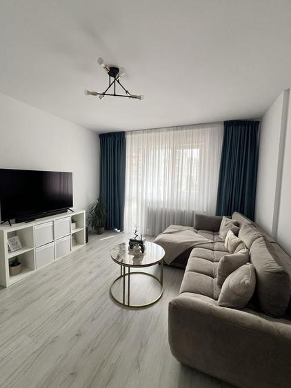Apartament cu 2 camere decomandat în Central