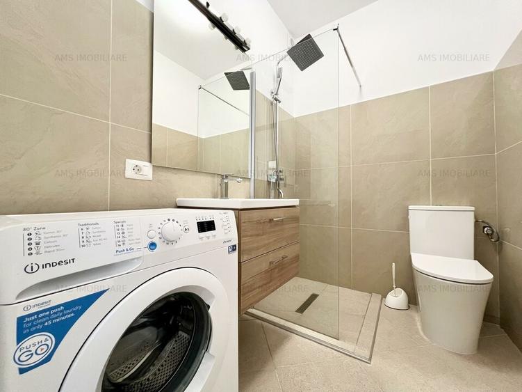 Casă individuală cu 4 camere cu Canalizare în Tamași