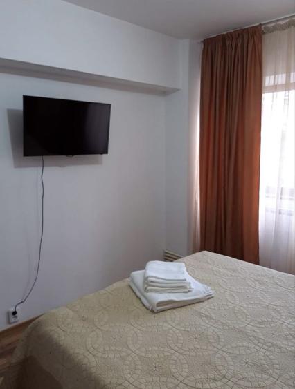 Apartament cu 2 camere decomandat în Micro 20