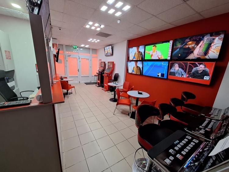 Spațiu comercial, de 42.599998474121 mp, în Mănăștur