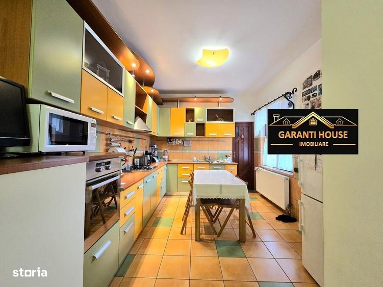 Casă cu 4 camere cu Teren 370 Mp în Central