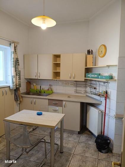 Apartament cu 3 camere decomandat în Ștefan cel Mare