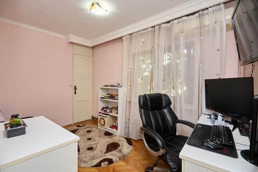 Apartament cu 3 camere decomandat în Găvana
