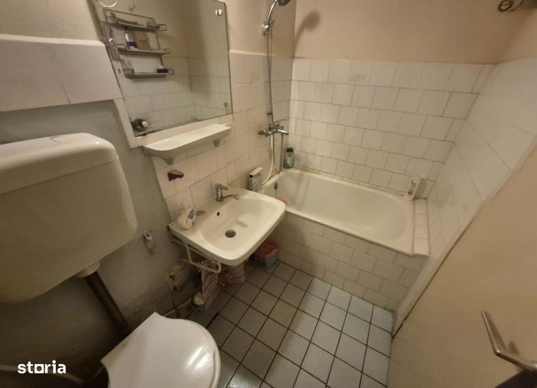 Garsonieră decomandată în Central