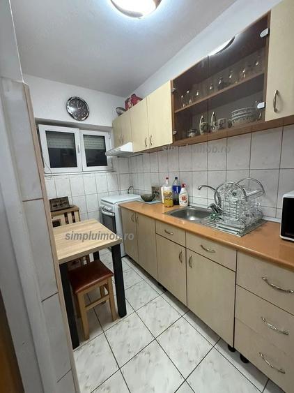 Apartament cu 3 camere decomandat, mobilat în Giurgiului