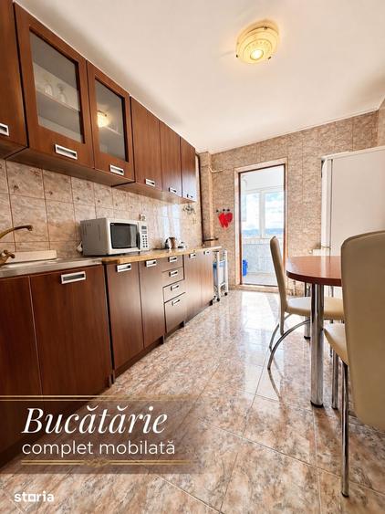 Apartament cu 3 camere decomandat în Cornișa