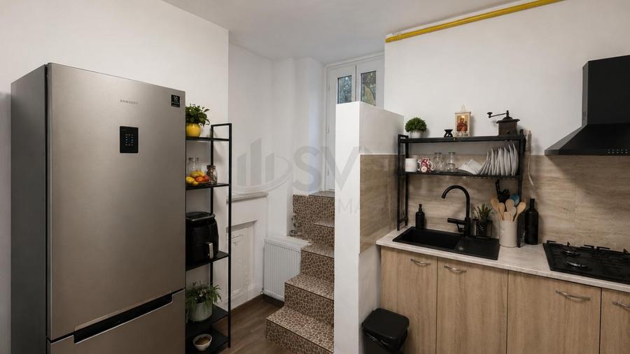 Casă individuală cu 5 camere cu Teren 80 Mp în P-ța Unirii