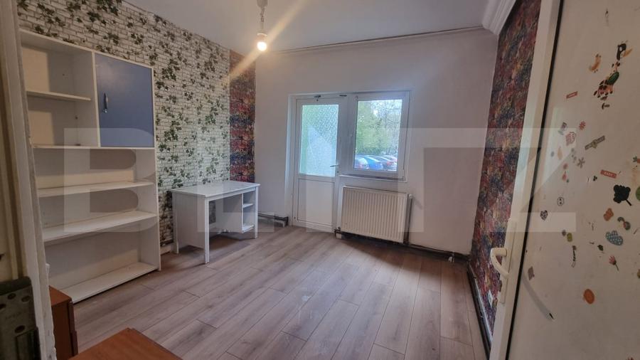 Apartament cu 3 camere decomandat, mobilat în Lipovei