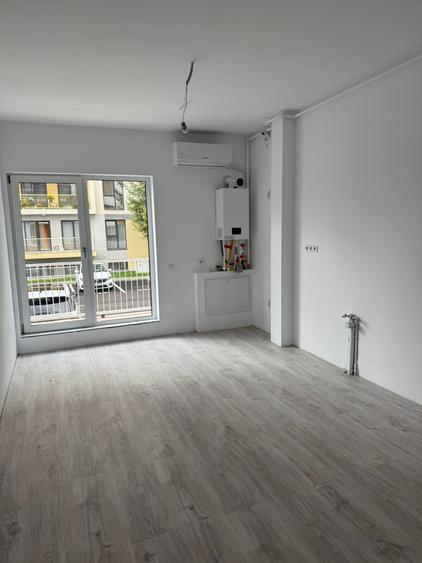 Birou, de 850 mp, în Central