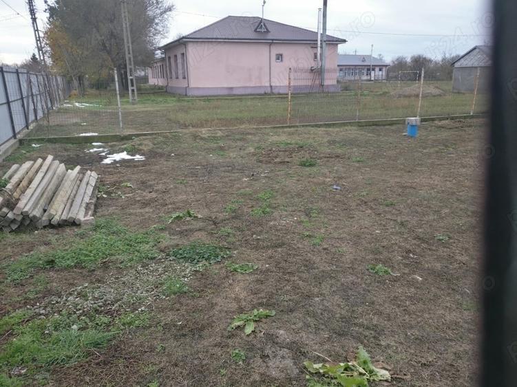 Teren de 3000 mp, în Urleasca