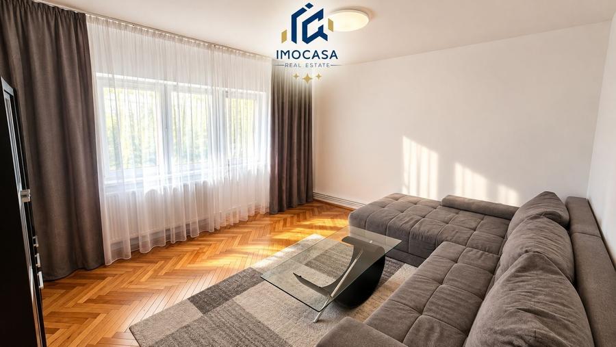 Apartament cu 4 camere decomandat, mobilat în Aurel Vlaicu