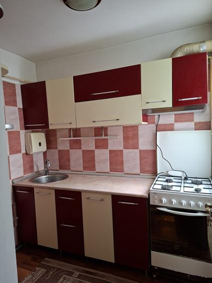 Apartament cu 3 camere decomandat în Exterior Vest