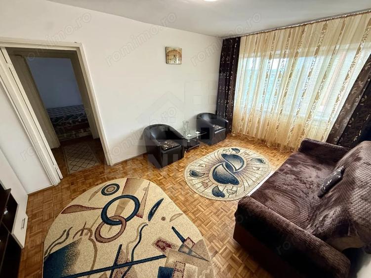Apartament cu 2 camere semidecomandat în Craiovița Nouă
