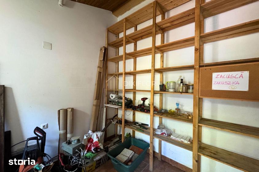Casă cu 4 camere cu Teren 950 Mp în Sângeorgiu de Mureș