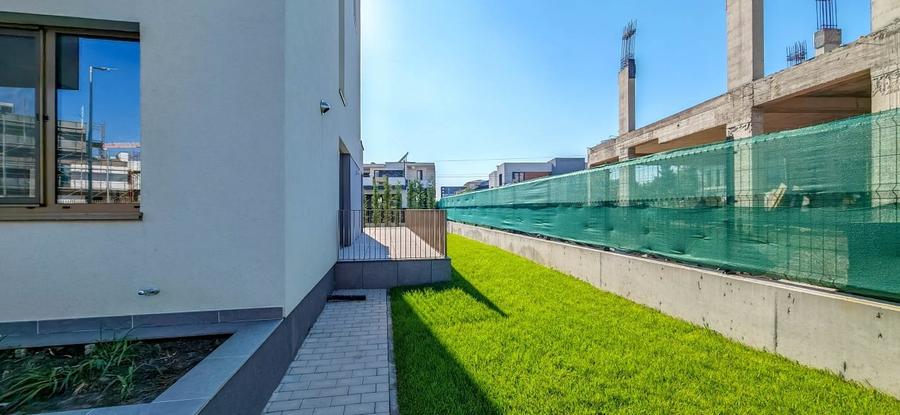 Duplex cu 5 camere cu Canalizare în Sisești