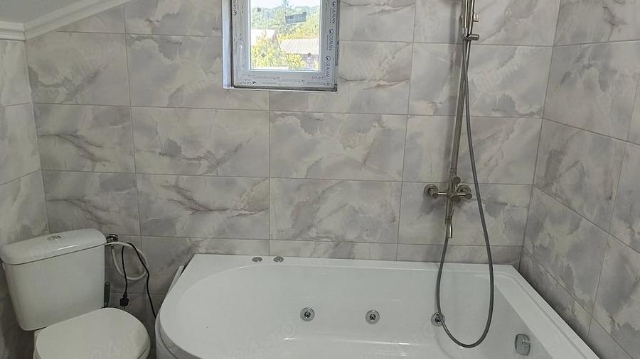Casă cu Teren 692 Mp în Podul Vadului