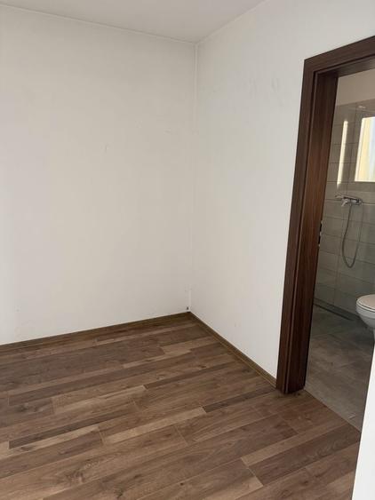 Casă cu 4 camere cu Teren 350 Mp în Dumbrăvița