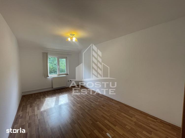 Spațiu comercial, de 70 mp, în Aradului