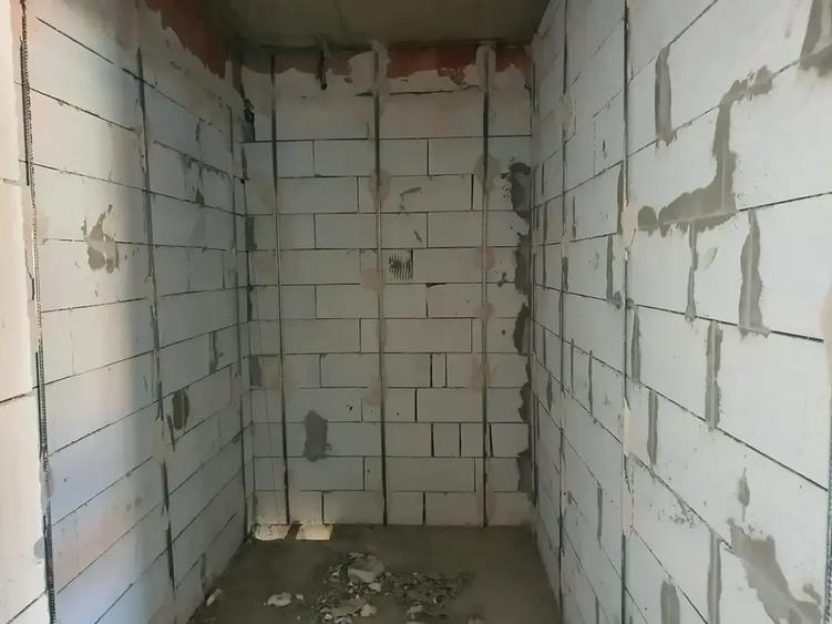 Apartament cu 2 camere semidecomandat în Titan