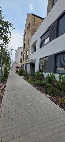 Apartament cu 3 camere decomandat în Pipera