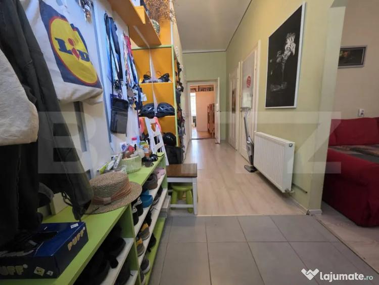 Apartament cu 3 camere semidecomandat în Central