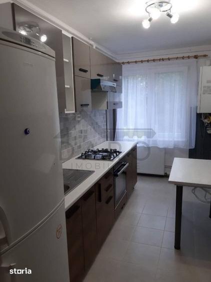 Apartament cu 3 camere, mobilat în Central