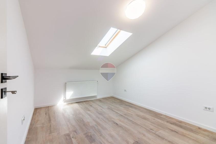 Apartament cu 3 camere decomandat în Chiajna