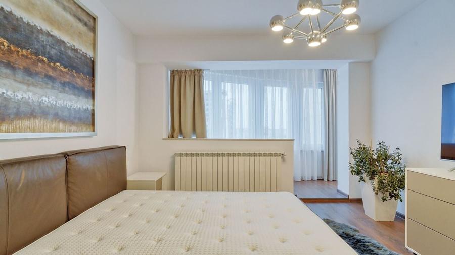 Apartament cu 4 camere decomandat, mobilat în Centrul Civic