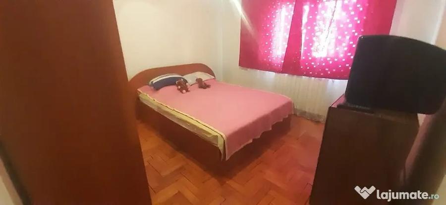 Republicii, zona buna, 2 camere, etaj 3 - 5