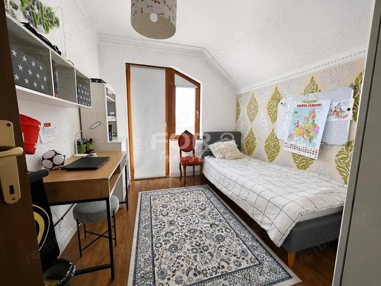 Casă cu 5 camere cu Teren 466 Mp în Nufărul