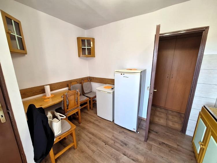 Apartament cu 2 camere decomandat în Hipodrom 3
