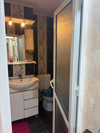 Apartament cu 2 camere decomandat în Radomirești