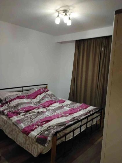 Apartament cu 3 camere decomandat în Soarelui