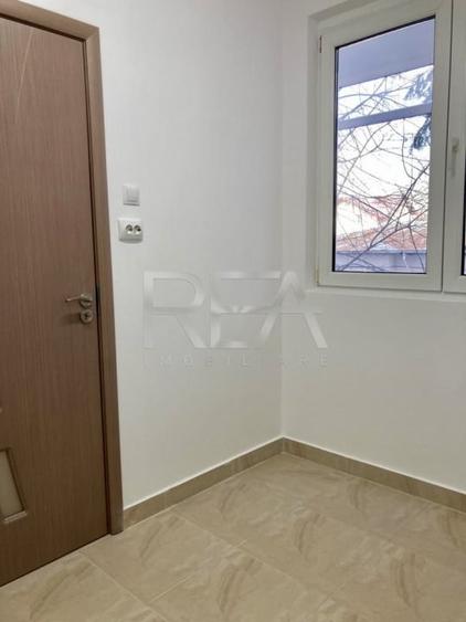 Apartament cu 2 camere semidecomandat în 1 Mai