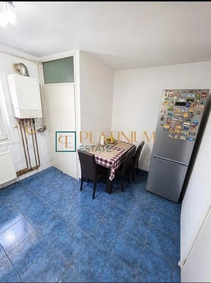 Apartament cu 2 camere semidecomandat, mobilat în Aradului