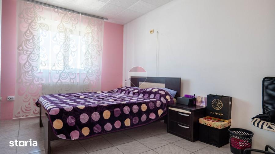Casă cu 5 camere cu Teren 258 Mp în Central