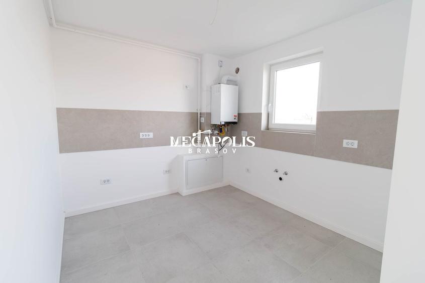 Apartament cu 3 camere decomandat în Sânpetru