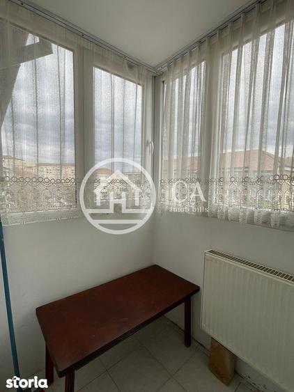 Apartament cu 3 camere decomandat în Decebal